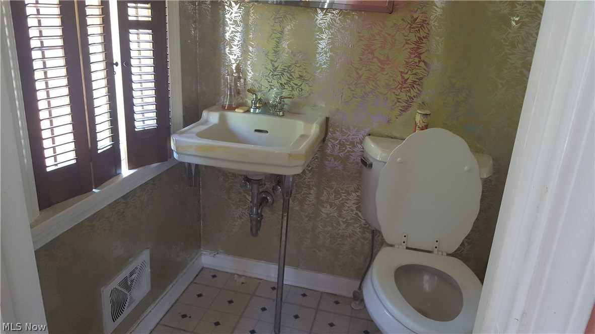 Chalfant Condo - Residential