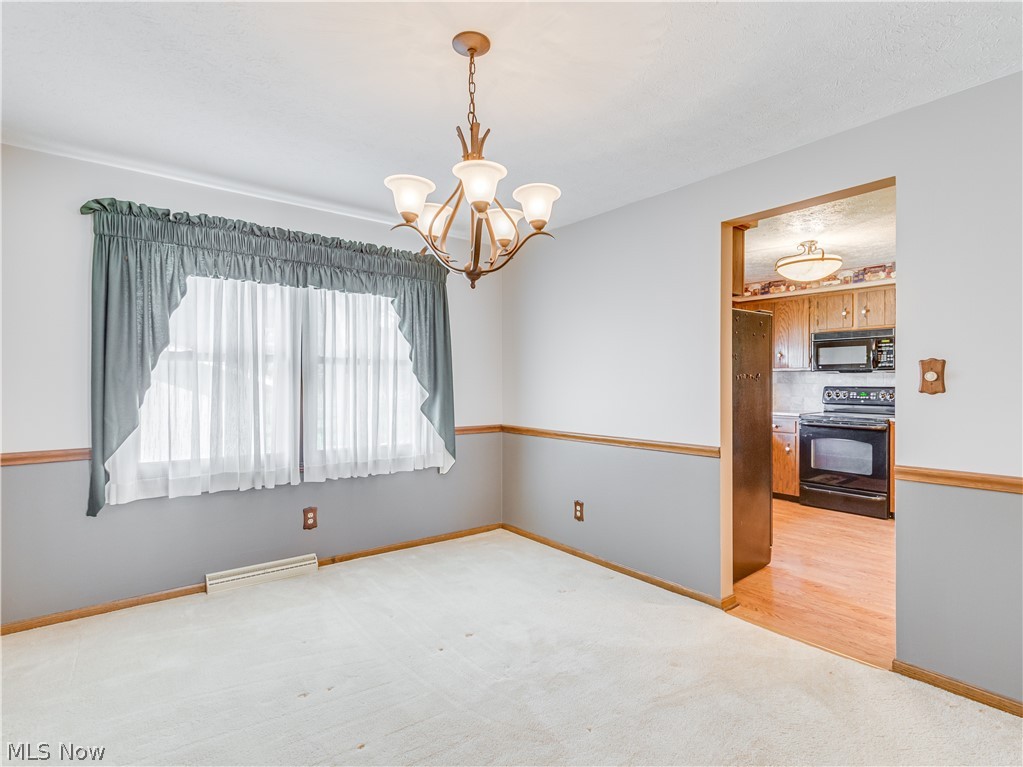 Williamsburg Village Estates - Residential