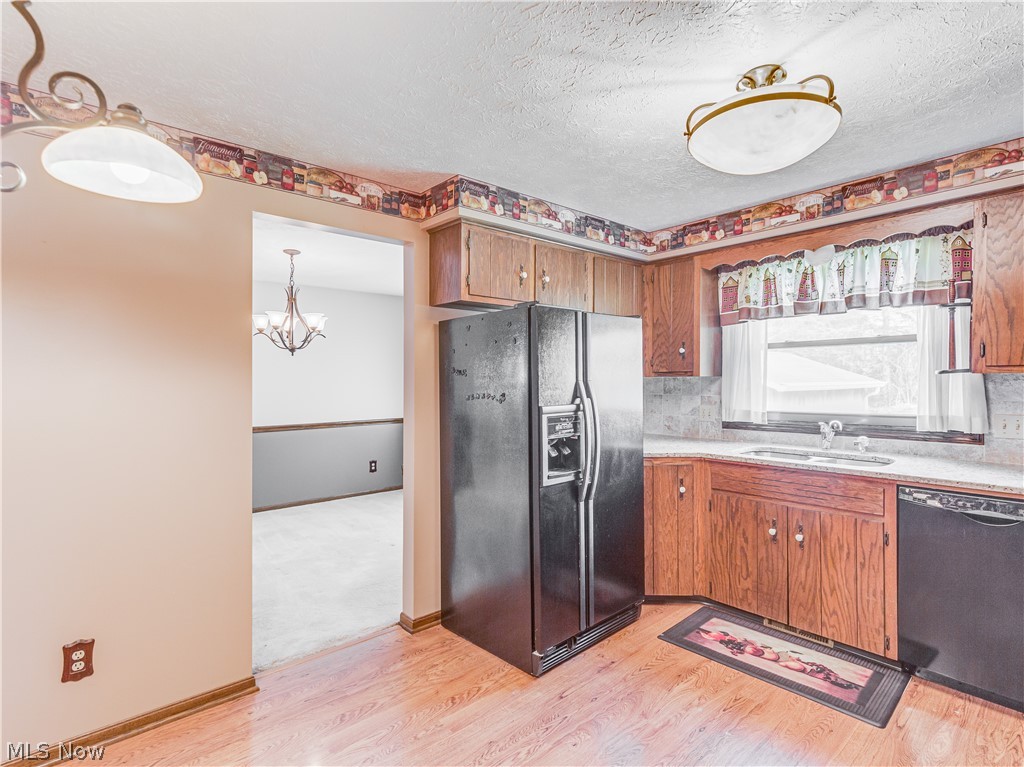 Williamsburg Village Estates - Residential