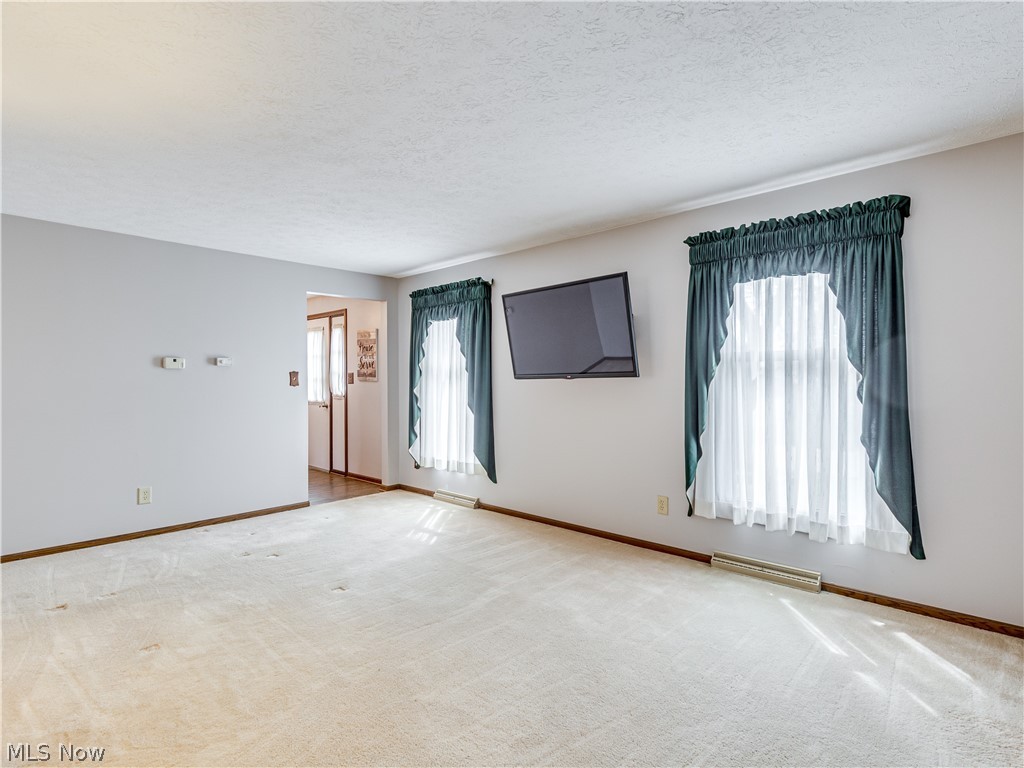 Williamsburg Village Estates - Residential