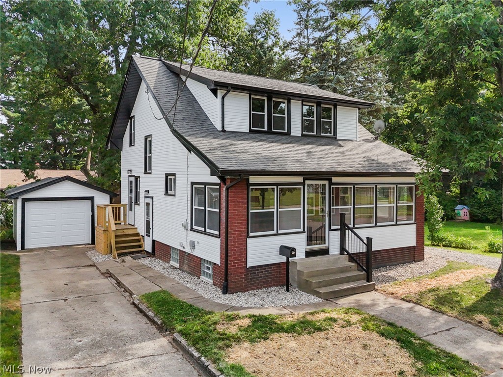 Photo 1 of 42 — 814 E Broad Street, Louisville, OH 44641
