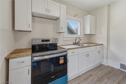 Tiny photo for 671 Russell Avenue, Akron, OH 44307 (MLS # 5254713)
