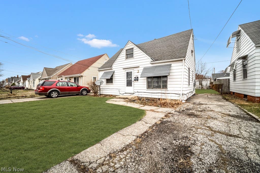 Photo of 3753 W 117th Street, Cleveland, OH 44111 (MLS # 5215984)