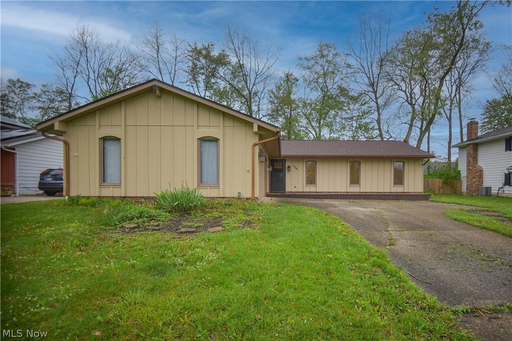 Photo of 3541 Monte Vista Drive, Brunswick, OH 44212 (MLS # 5204754)