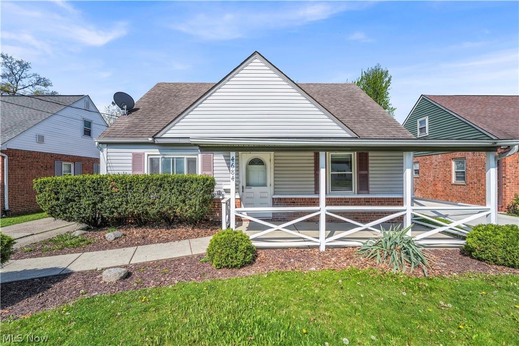 Photo of 4684 W 158th Street, Cleveland, OH 44135 (MLS # 5206741)