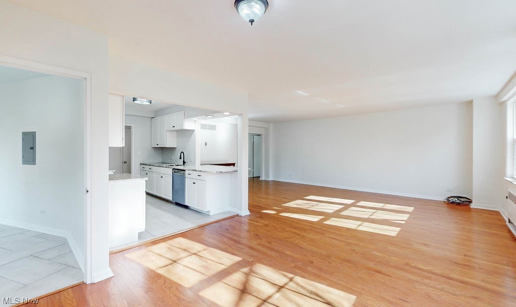 South Park Manor Condo - Residential