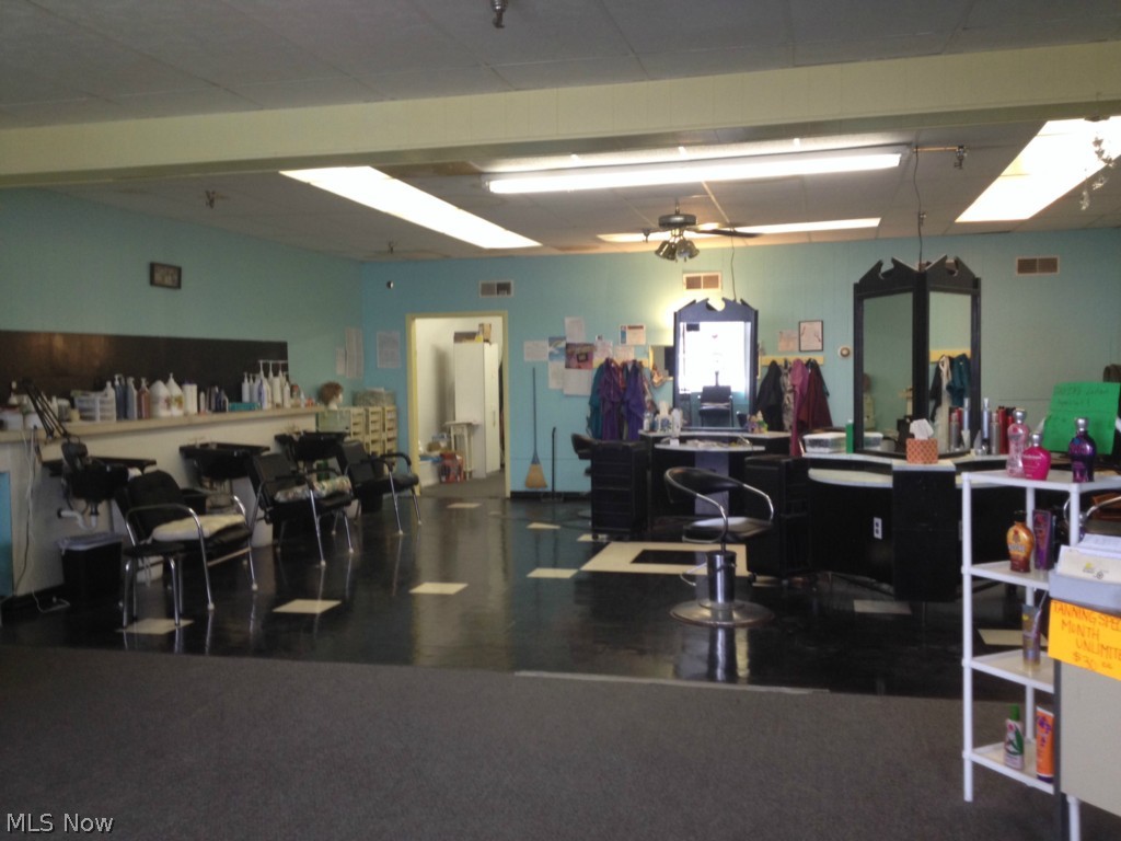 Quacker City Plaza - Commercial Sale