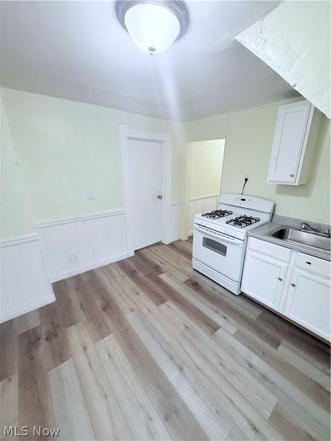 Tiny photo for 2219 W 103rd Street #UP, Cleveland, OH 44102 (MLS # 5210222)
