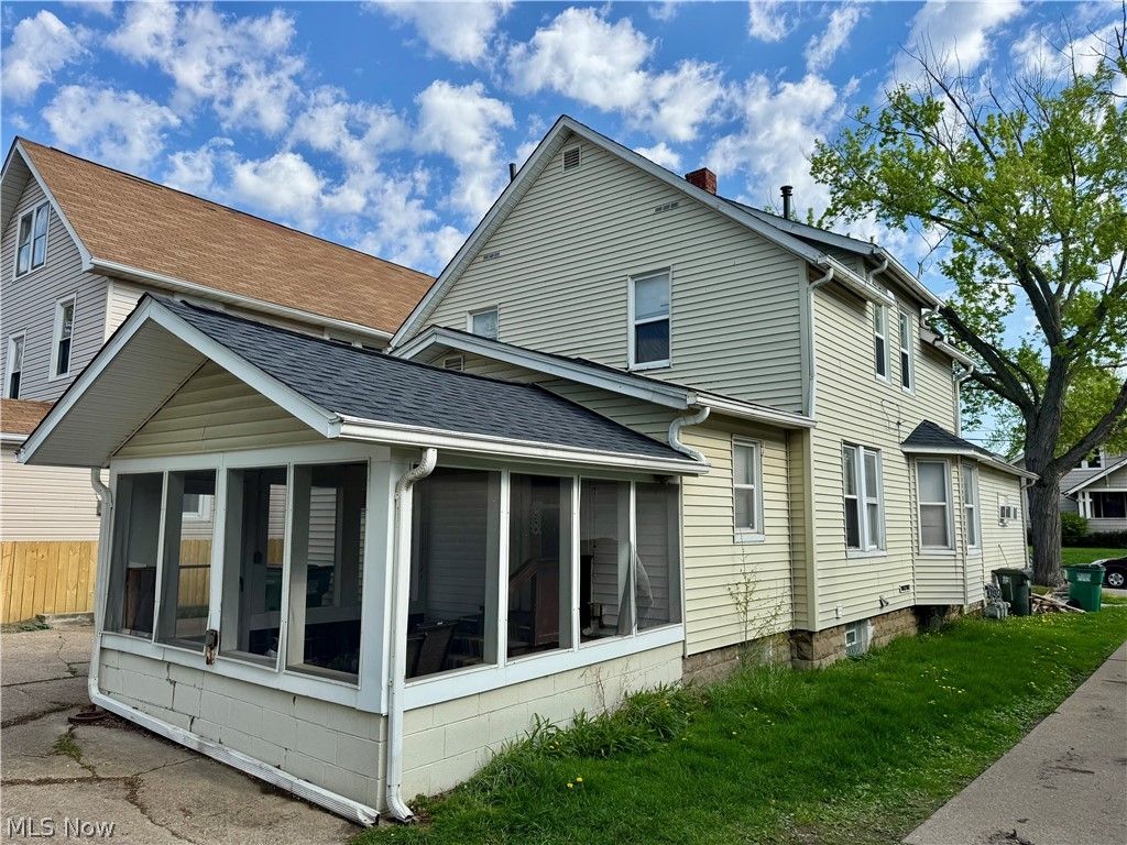 Photo of 423 7th Street, Fairport Harbor, OH 44077 (MLS # 5203543)