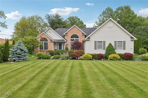 Photo for 1881 Center Road
