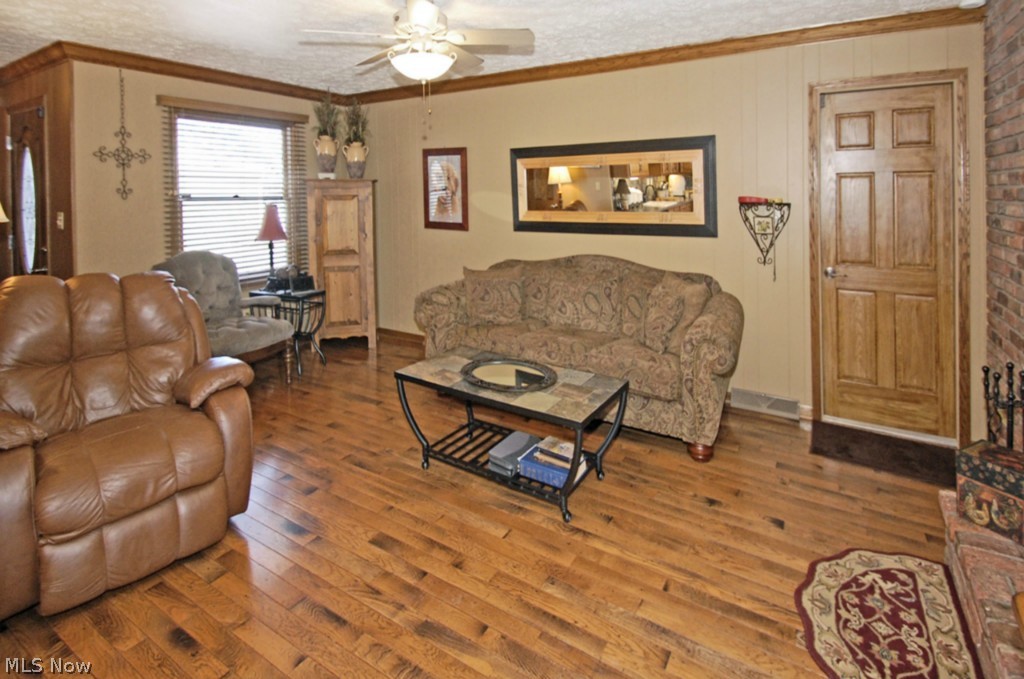 Hunting Mdws 01 - Residential