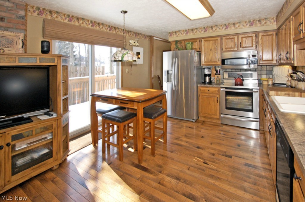 Hunting Mdws 01 - Residential