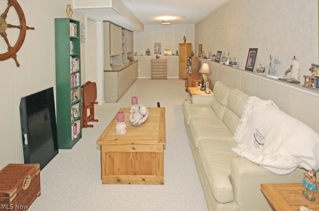 Hunting Mdws 01 - Residential