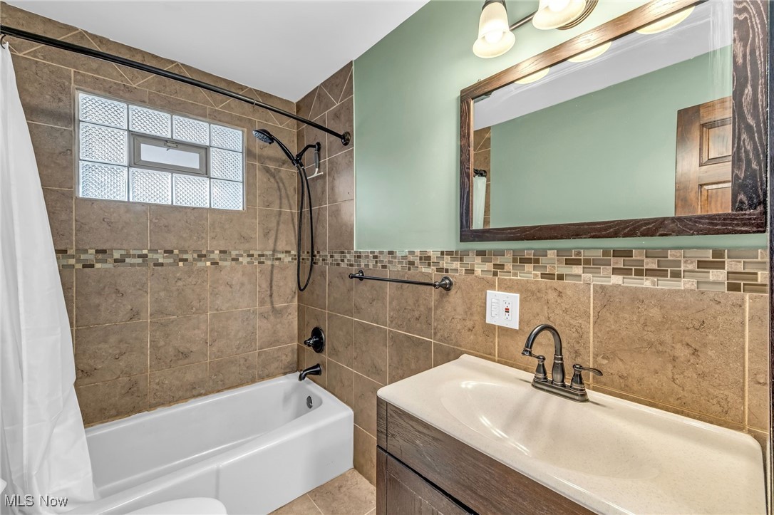 1146 Kenyon Avenue, Massillon, Ohio image 9