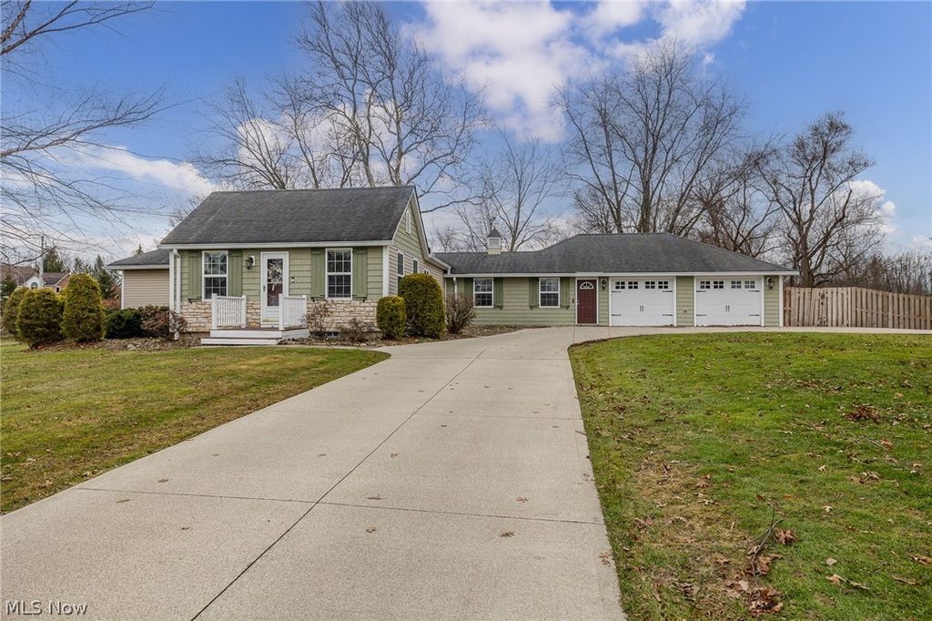 Photo of 2648 Warner Road, Hinckley, OH 44233 (MLS # 5190357)