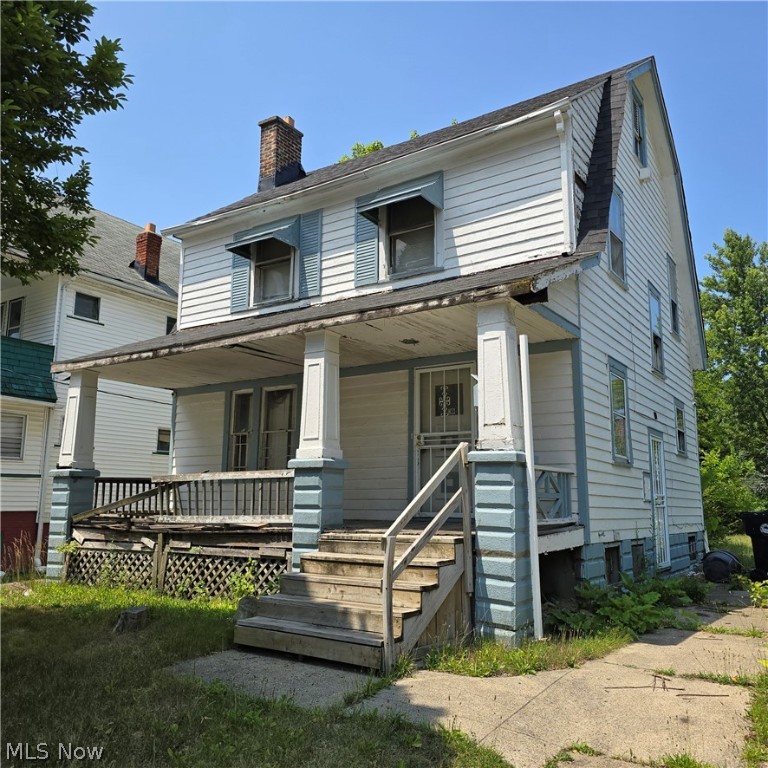 Two story dwelling with three bedrooms. Eat-in kitchen. Formal living and formal dining room. Front porch. Needs some work.