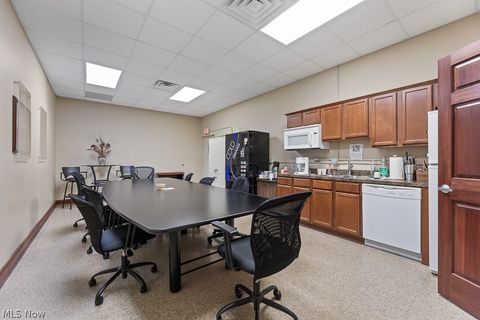 Tiny photo for 2425 Medina Road, Medina, OH 44256 (MLS # 5189777)