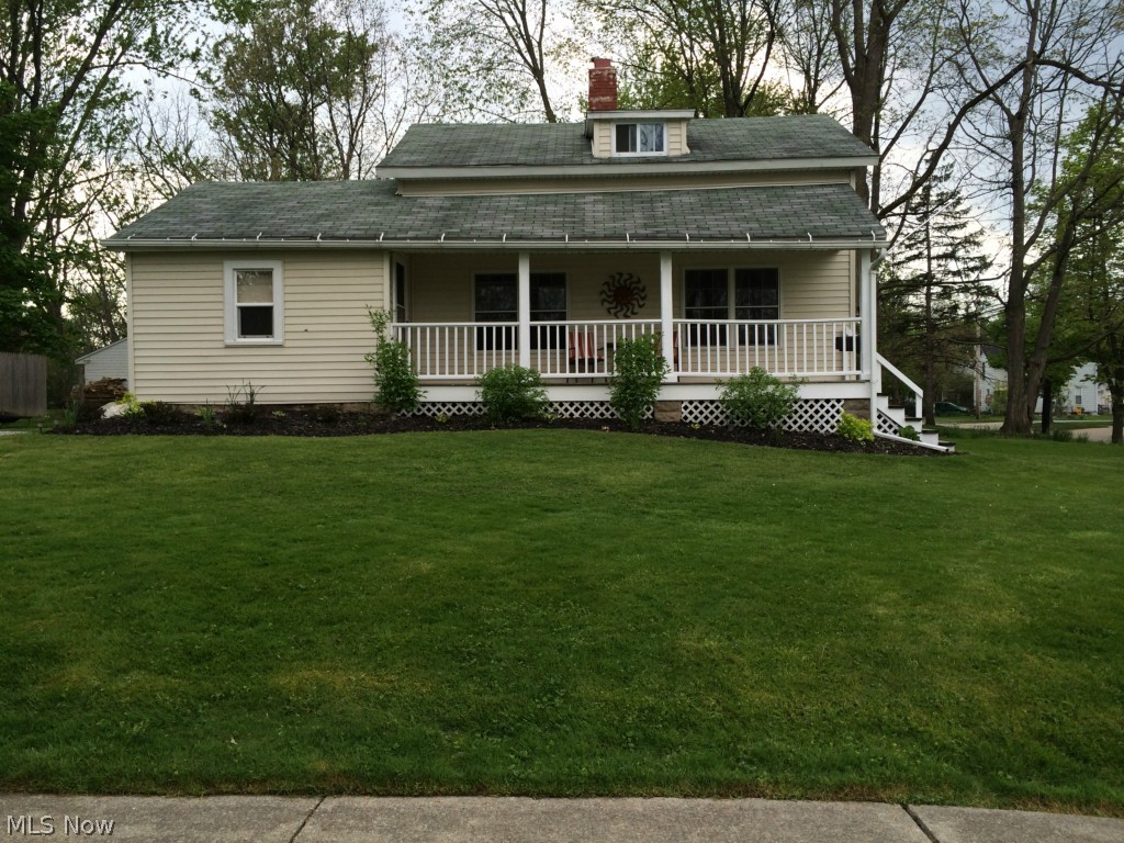 Minutes to Medina Square, this three bedroom, one and a half bath bungalow style home has been completely updated. Convenient first floor bedroom and first floor laundry. Living room and dining room great for entertaining. Ceramic floor in kitchen. All appliances stay. Full basement. Nice lot and relaxing front porch perfect for summer evenings. Call​​‌​​​​‌​‌​​​‌‌​​​‌‌‌​​‌​​‌‌​​​​ today!