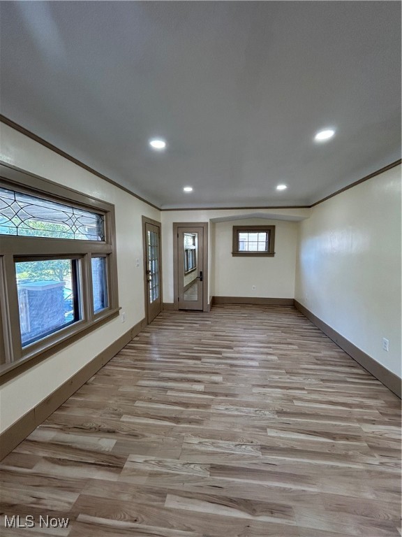 15017 Kingsford Avenue, Cleveland, Ohio image 30