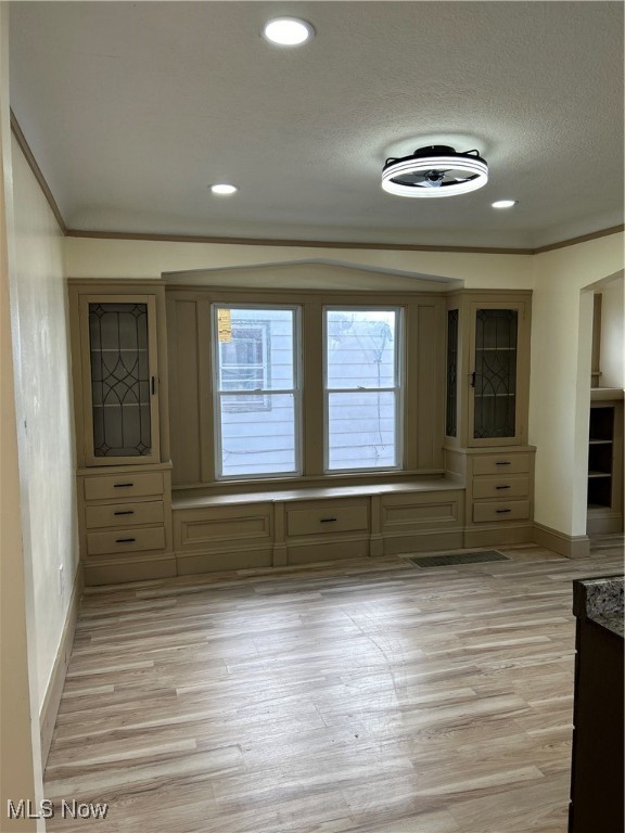 15017 Kingsford Avenue, Cleveland, Ohio image 16