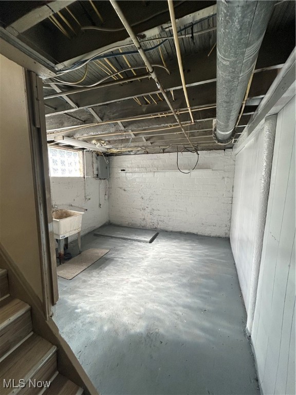 15017 Kingsford Avenue, Cleveland, Ohio image 42
