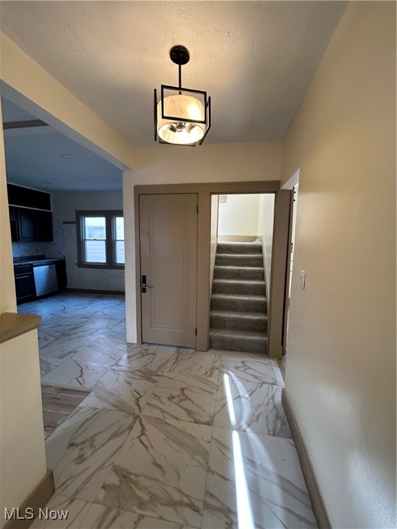 15017 Kingsford Avenue, Cleveland, Ohio image 32