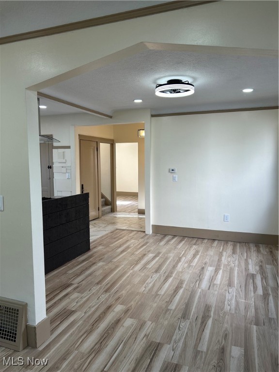 15017 Kingsford Avenue, Cleveland, Ohio image 10