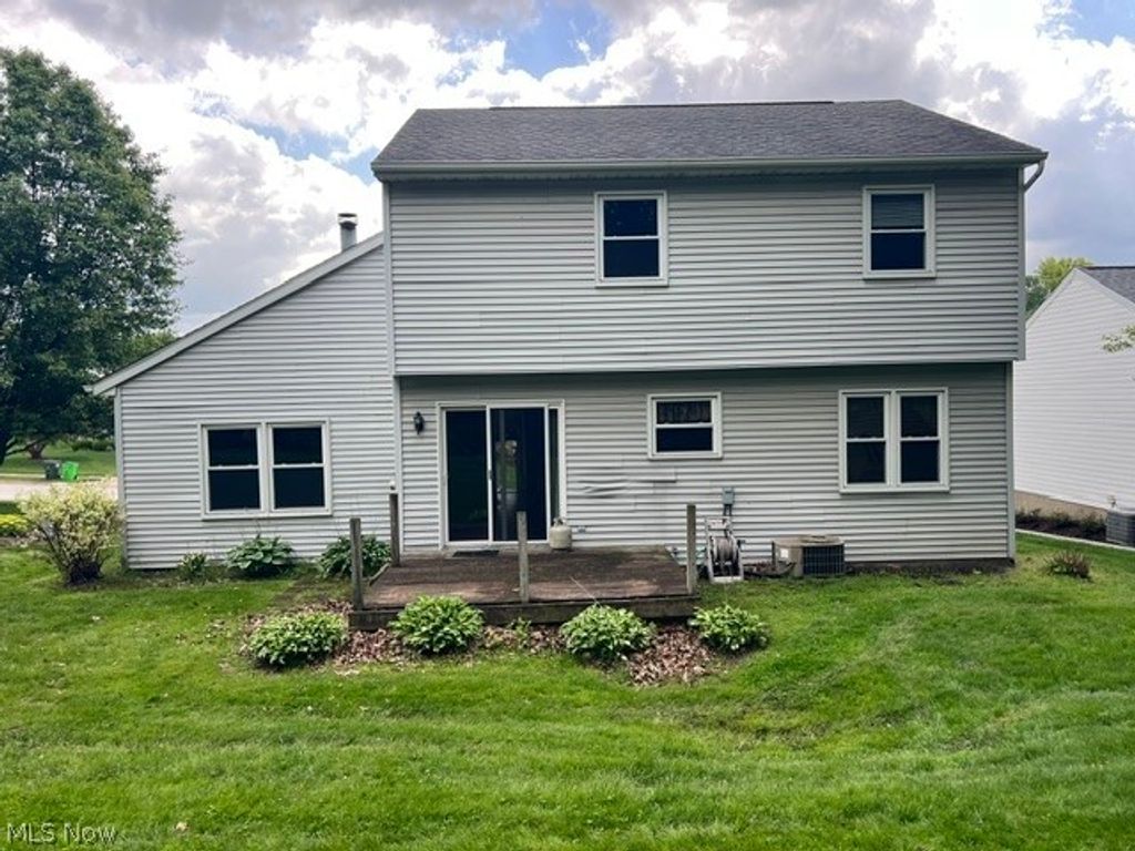 Photo of 1505 Democracy Drive NW, North Canton, OH 44720 (MLS # 5209604)