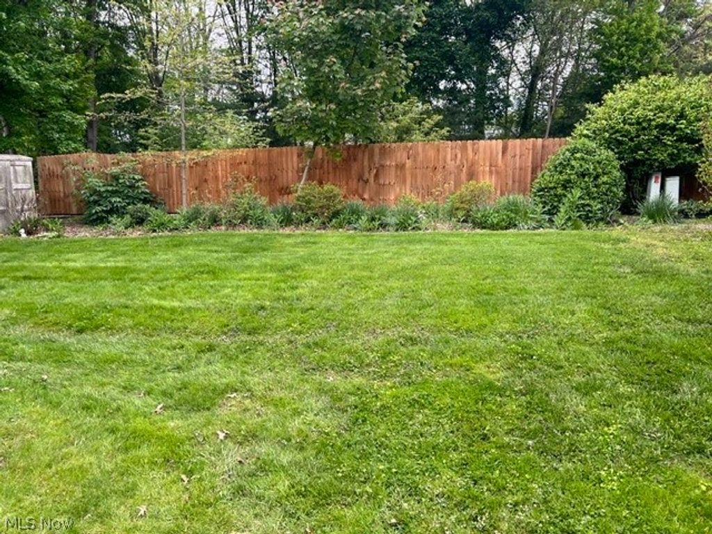 Photo of 1505 Democracy Drive NW, North Canton, OH 44720 (MLS # 5209604)