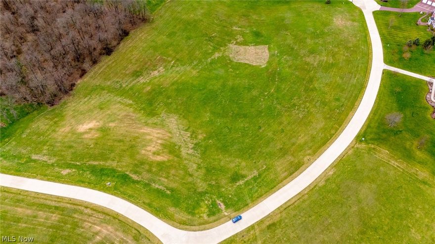 Imagine your future home set on this scenic lot on Oldefield Drive in St. Clairsville. Enjoy the perfect blend of privacy and convenience, with rolling surroundings and easy access to town, schools, and major highways. Whether you're ready to build now or planning for the future, this property offers endless potential in a fantastic location.