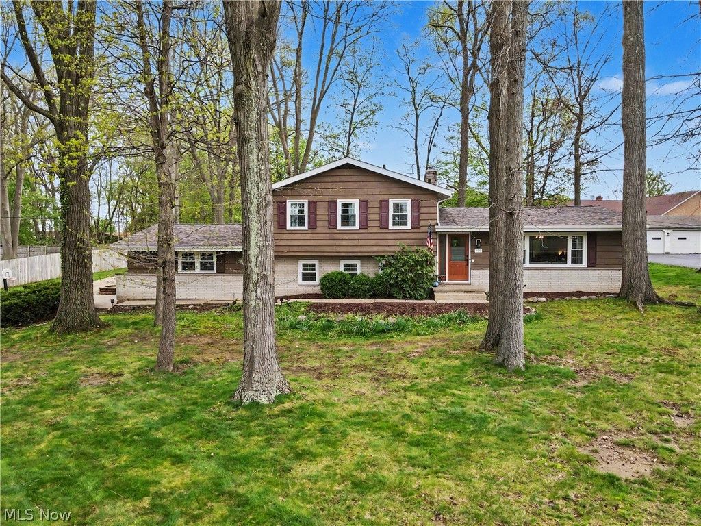 Photo of 296 Willson Avenue, Tallmadge, OH 44278 (MLS # 5205146)