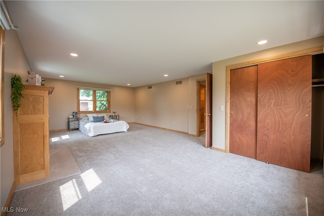 Village/Minerva - Residential