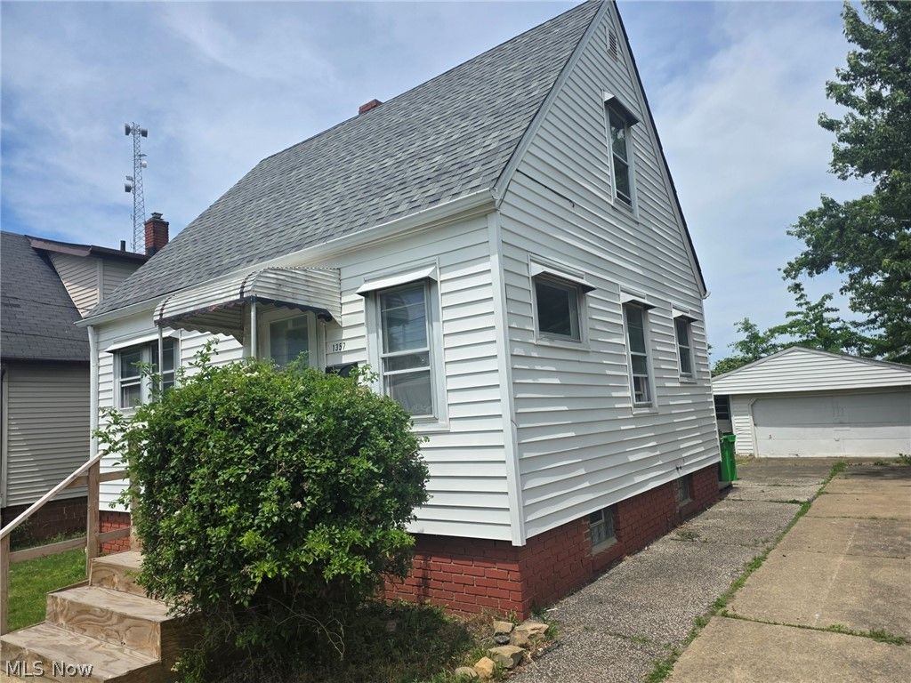 Photo of 1357 E 289th Street, Wickliffe, OH 44092 (MLS # 5217640)