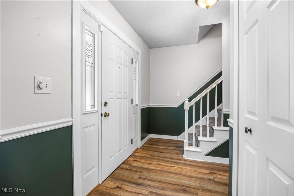 Photo of 4620 Washington Avenue, Lorain, OH 44052 (MLS # 5184923)