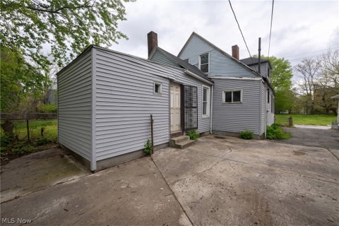 Tiny photo for 1266 E 102nd Street, Cleveland, OH 44108 (MLS # 5220588)