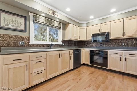 Tiny photo for 524 6th Street, Marietta, OH 45750 (MLS # 5185026)