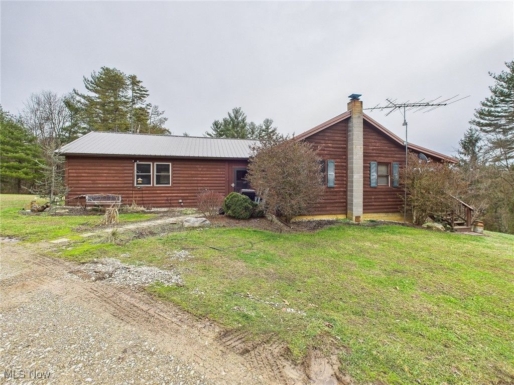 Photo of 990 County Rd 66, Corning, OH 43730 (MLS # 5178518)