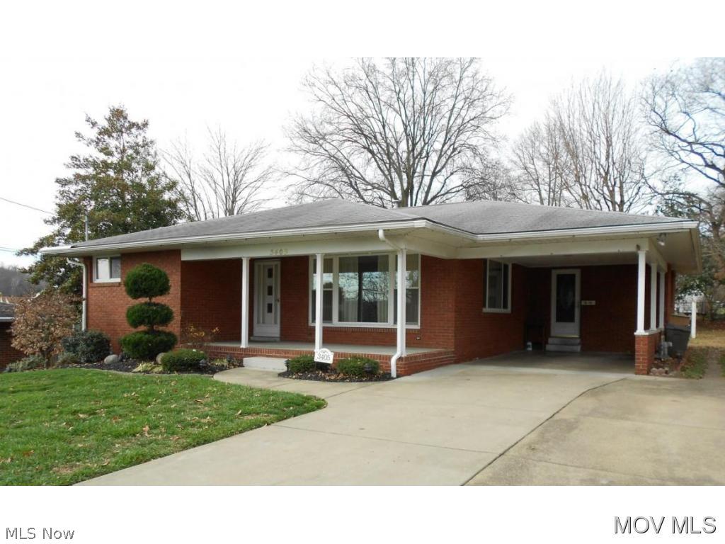 Well maintained brick ranch on level lot situated near Worthington Golf Course. Newer kitchen w/Corian countertop, updated bath, replacement windows, newer driveway and front porch. Elem: Emerson Elementary School Elem/Bus: N JrHigh: Hamilton Jr. High School JrHigh/Bus: N High: Parkersburg High High/Bus: N Fire: CIT Police: CTY PossFreeGas: N ;SQFT=Fin L1:1304, Fin Bsmt:520, Fin Above:1304, Fin Total:1824, Unfin Bsmt:100, Unfin Above:100;GAR= 2 Car Carport;PRKG= Off Street