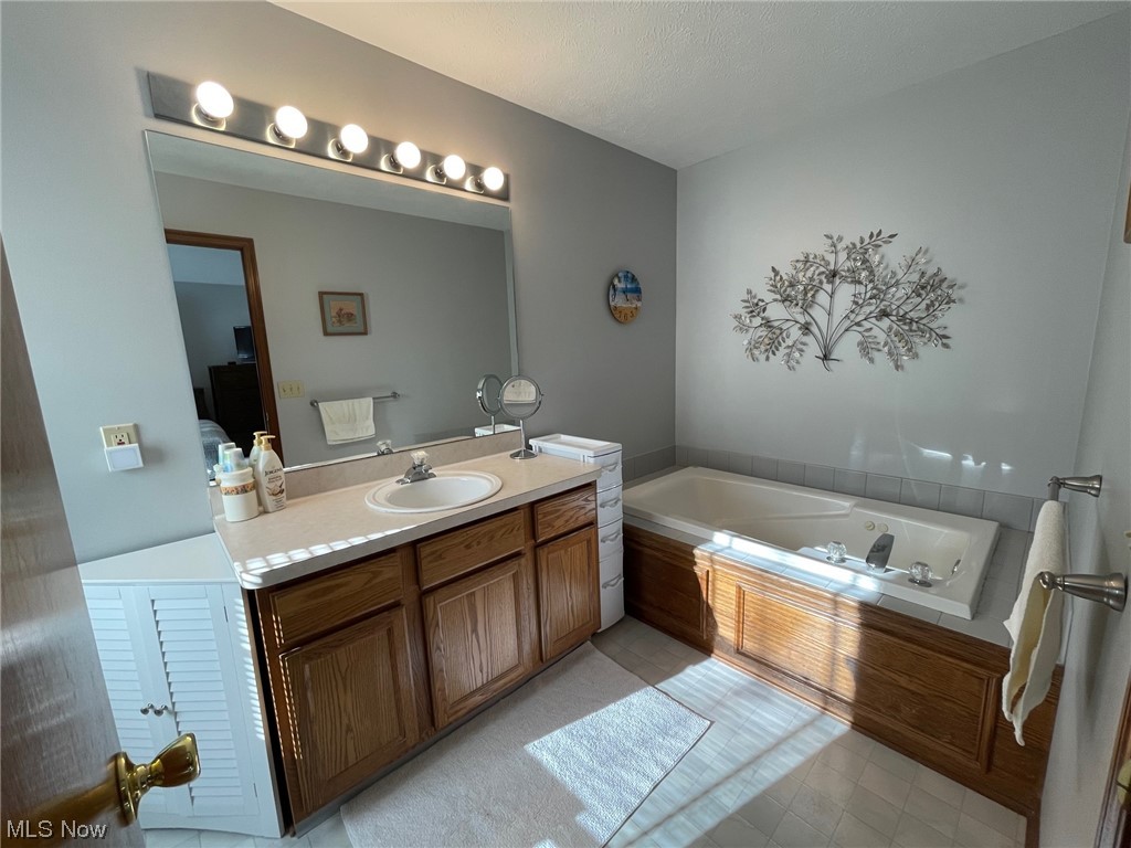 Ashton Woods Estate - Residential