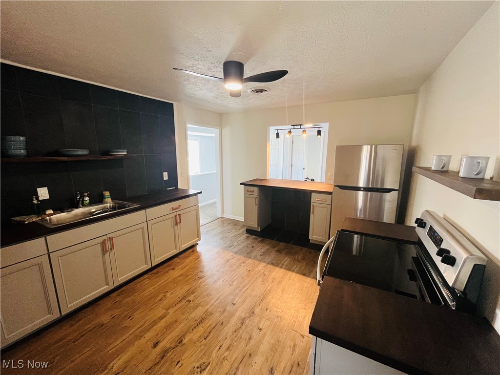 Black River 01 - Commercial Sale