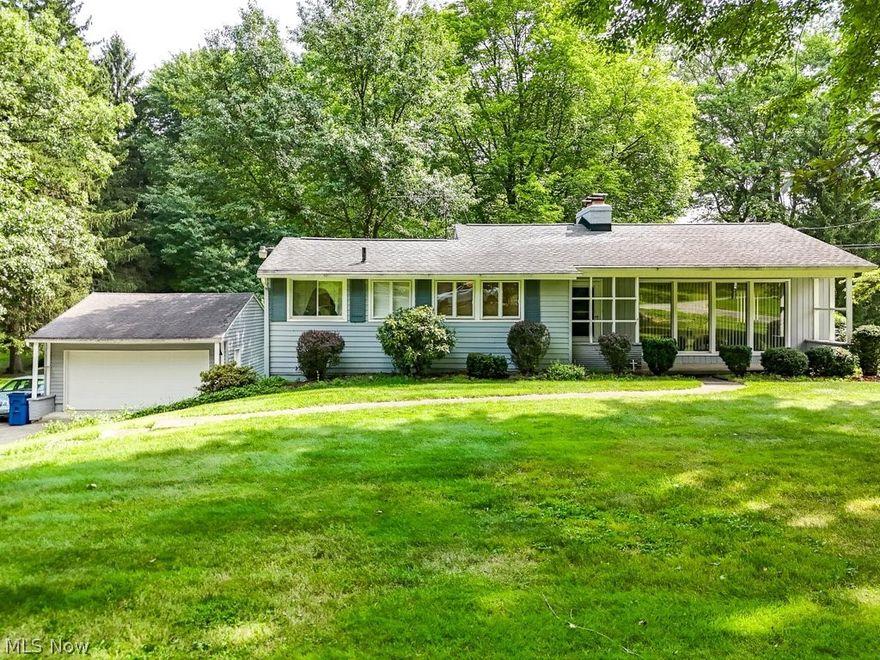 Wonderful split level home with 3 bedrooms, 2.5 bathrooms and 1392 sq. feet of living space situated on just over 3/4 of an acre of land. 2 car detached garage and walk out lower level. Call for a showing today.