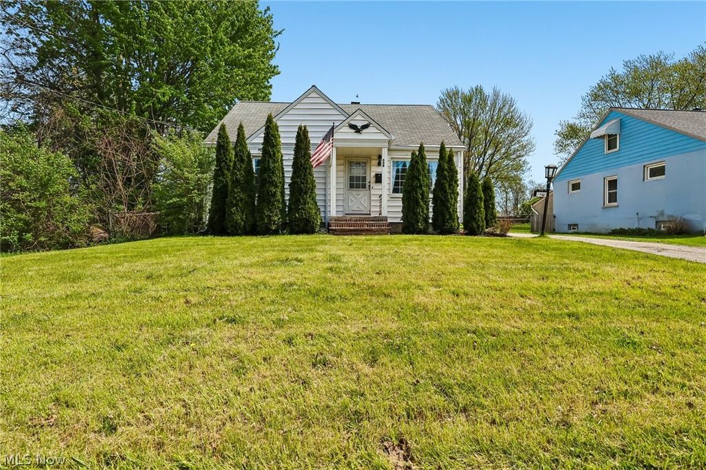 Photo of 338 N Rocky River Drive, Berea, OH 44017 (MLS # 5204489)