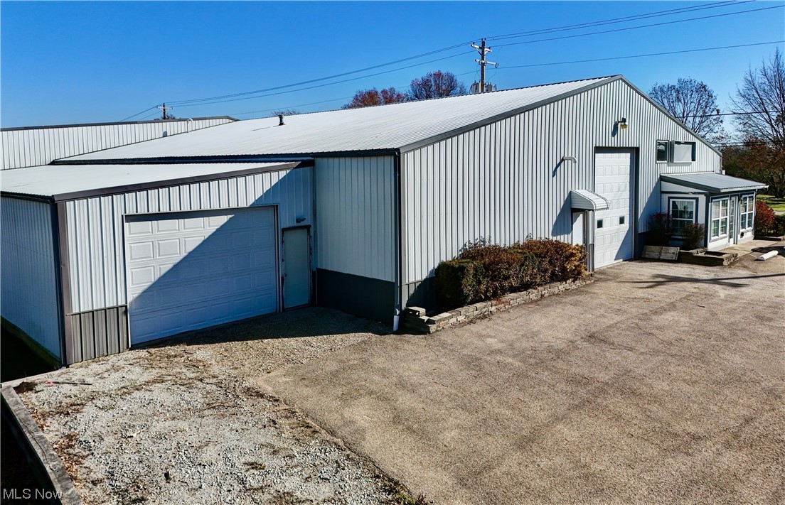 Paint - Commercial Lease