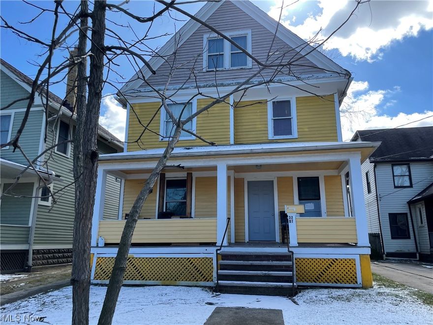 *Good income potential in the spacious multifamily.* Up unit pays 750 per month and down unit pays 8oo per month.

Call for appointment today!