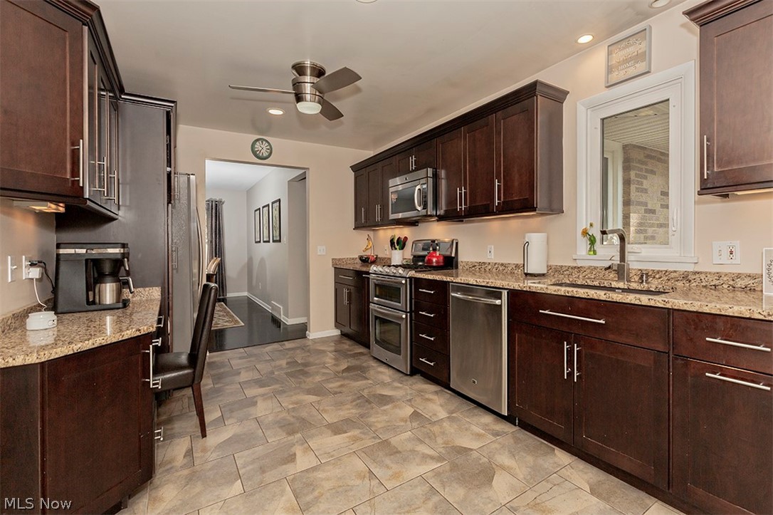 Williamsburgh Estates 02 - Residential