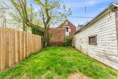 Tiny photo for 428 E 148th Street #1/DN, Cleveland, OH 44110 (MLS # 5190125)