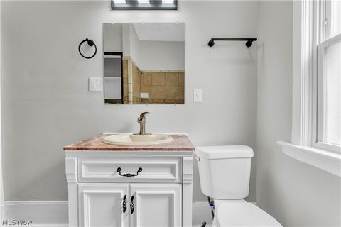 Tiny photo for 428 E 148th Street #1/DN, Cleveland, OH 44110 (MLS # 5190125)