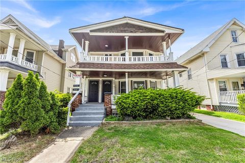 Photo of 428 E 148th Street #1/DN, Cleveland, OH 44110 (MLS # 5190125)