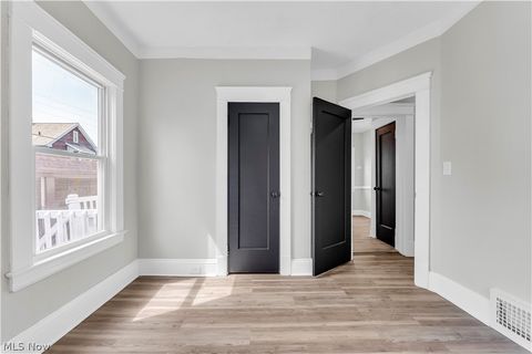 Tiny photo for 428 E 148th Street #1/DN, Cleveland, OH 44110 (MLS # 5190125)