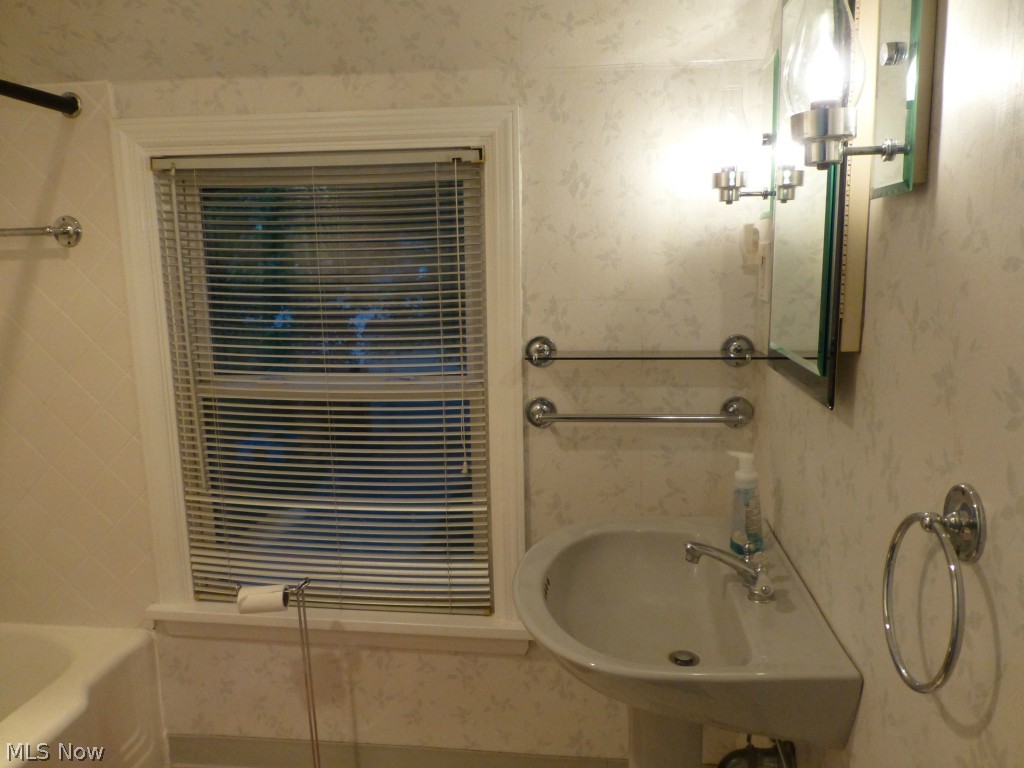 Knight-Norris-Gibbs Cos Mayfi - Residential